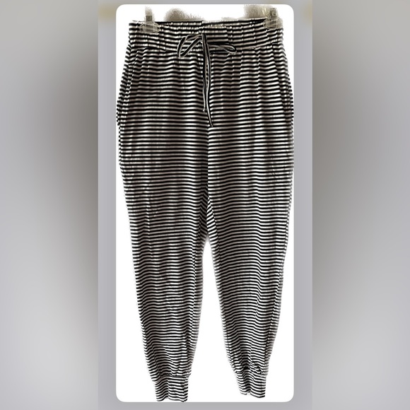 Cotton joggers Women’s size small - Picture 4 of 4